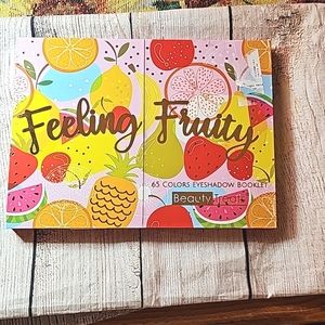 New Beauty Treats 65 Color Eyeshadow Palette